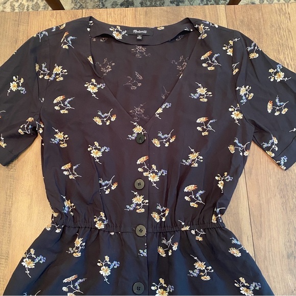 Madewell • Button-Up Black Daisies Day Romper • Size XS • NWOT - Picture 3 of 5